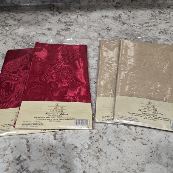 Fabric Damask Napkins - Red and Beige - Picture 2 of 8